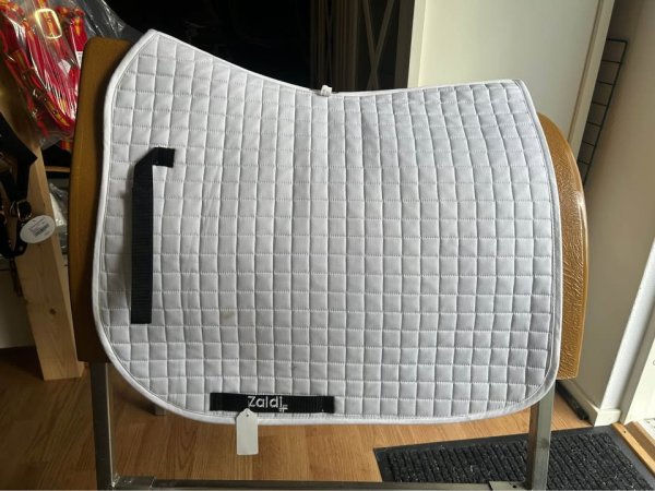 Zoom bild av Zaldi dressyr schabrak