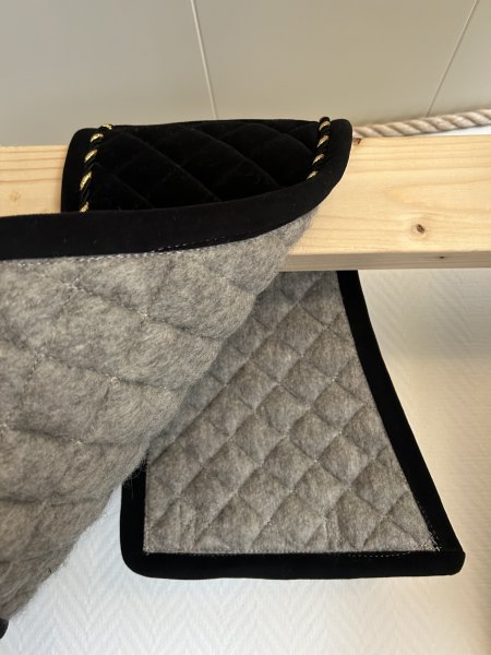 Zoom bild av Padd - Shettis Svart/Guld 