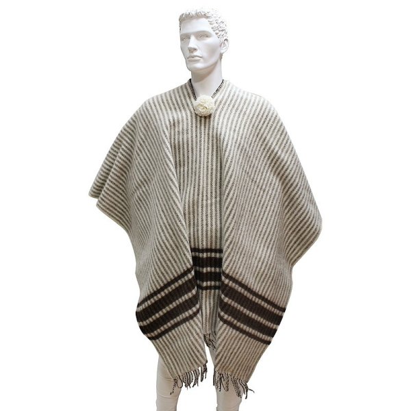 Zoom bild av ull poncho